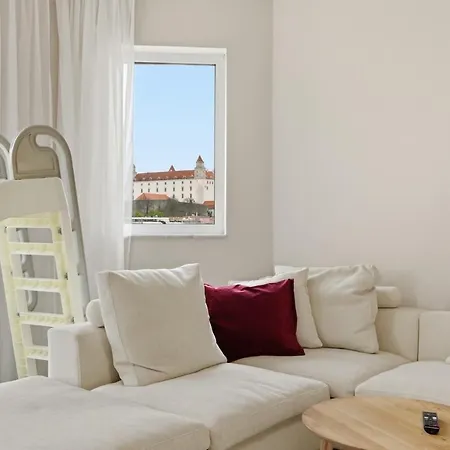 Castle View Rooftop Terrace Penthouse 5br Old Town Братислава