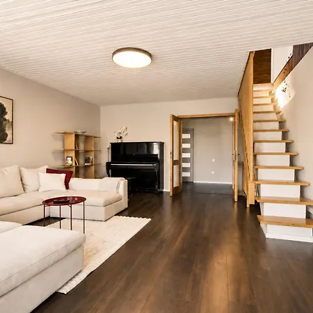 Castle View Rooftop Terrace Penthouse 5br Old Town Апартаменты Братислава
