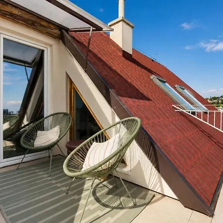 Castle View Rooftop Terrace Penthouse 5br Old Town Апартаменты